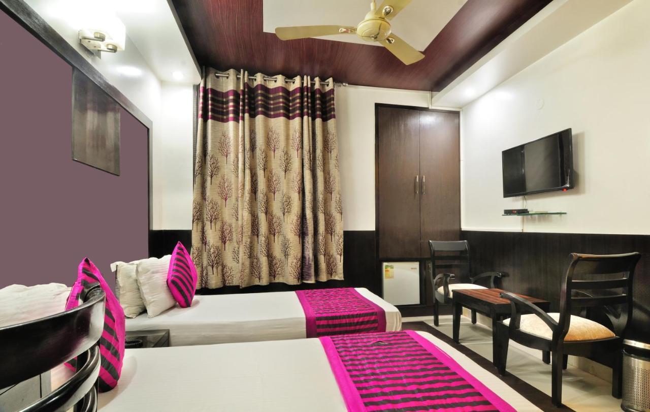 The Bonlon Inn-Near Blk Hospital Delhi  Esterno foto